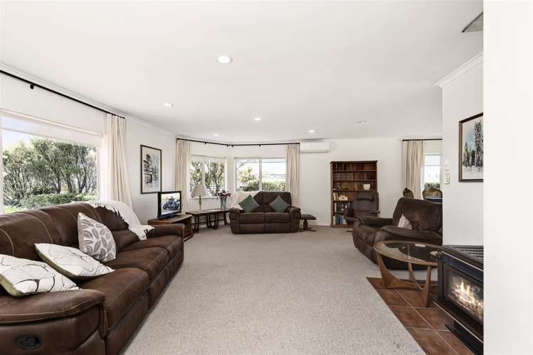 21 Village Park Drive Welcome Bay_3