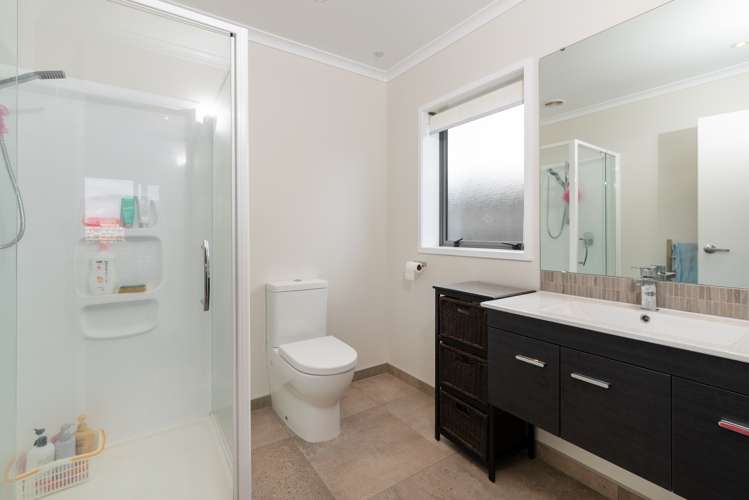 8 Teal Way Hobsonville_15