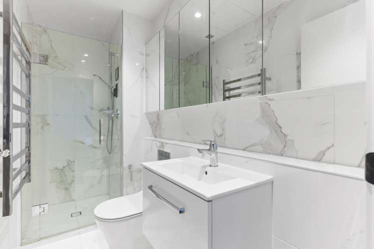 1208/47 Beach Road Auckland Central_10