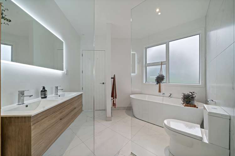 149 Mill Flat Road Riverhead_11