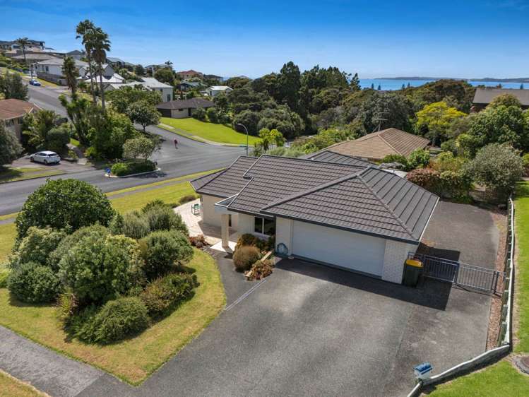 1 Grovenor Drive Orewa_31
