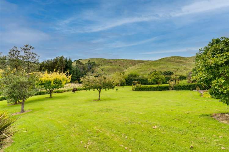 813 Seafield Road Puketapu_17