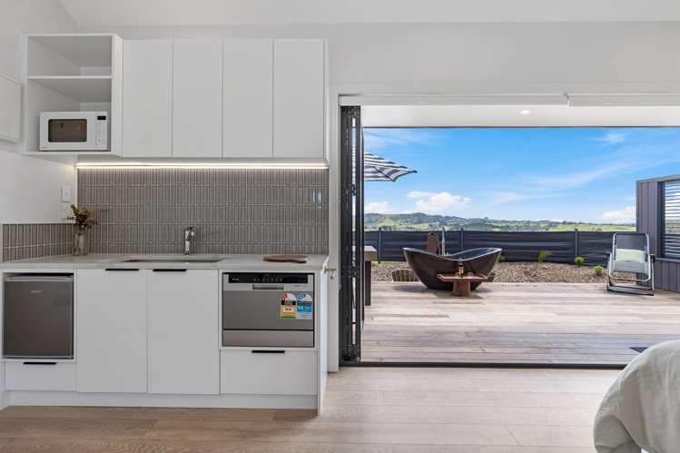 94 Amreins Road Waitakere_32