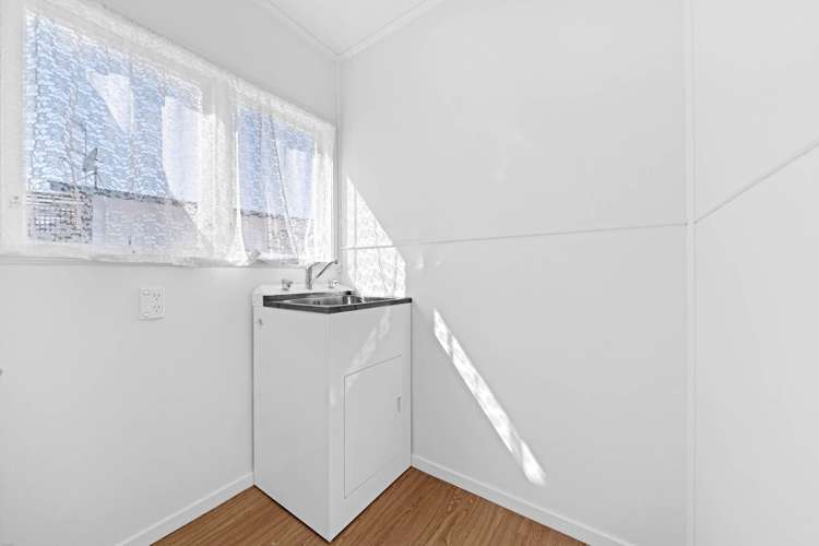 8 Malvina Place Bucklands Beach_19