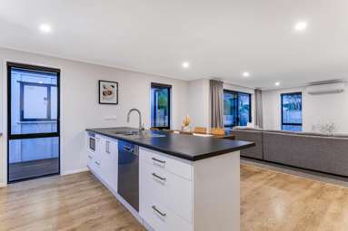 6 Martingale Drive_4