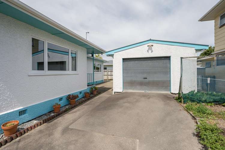 24 Manson Avenue Stoke_13