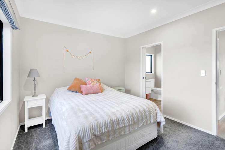 7 Manatu Lane Inglewood_9