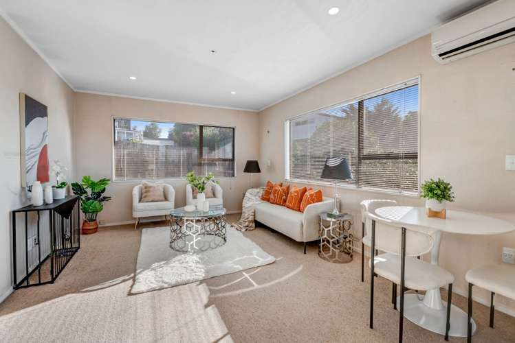 64 Shakespear Road Army Bay_8