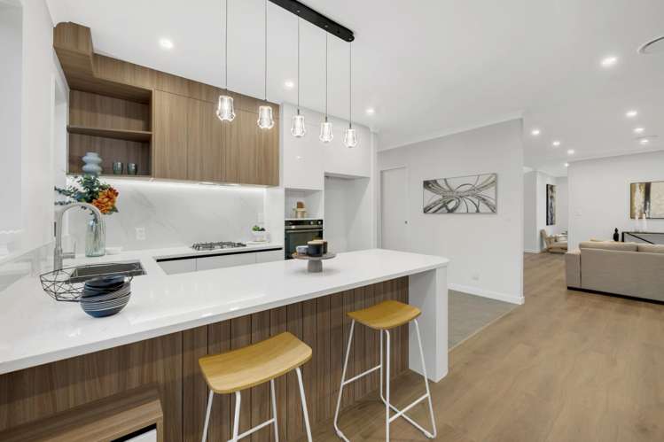 18 Castlebane Drive Flat Bush_9