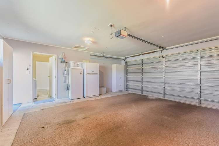 8 Otia Drive Richmond_17