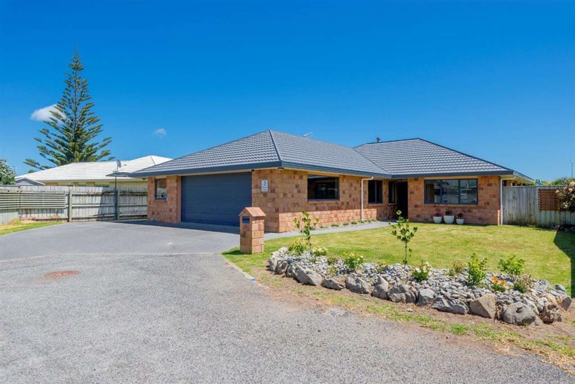 3 William Noel Place Waikanae Beach_0