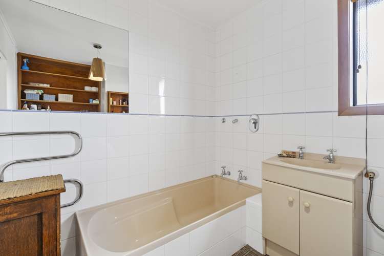 24 Korimako Road Waipahihi_14