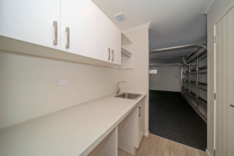 5 Oakmont Crescent Waiwhakaiho_14