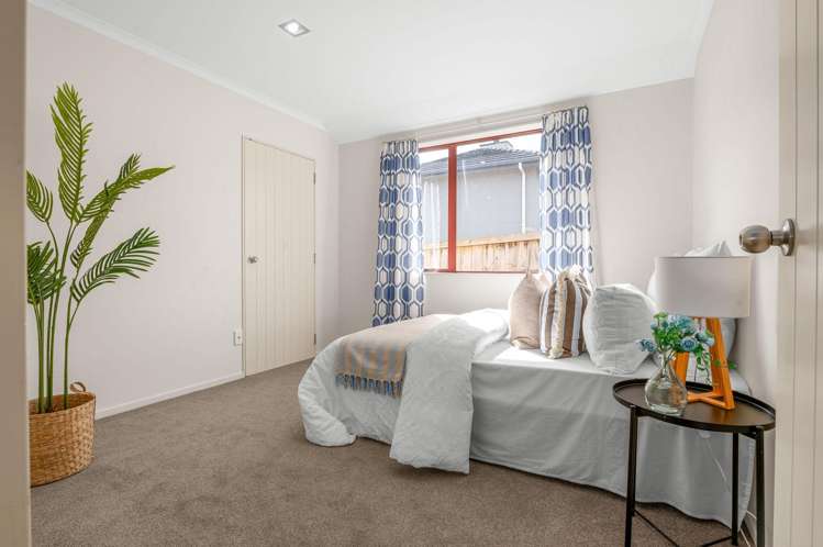 1 Farleigh Close Huntington_14