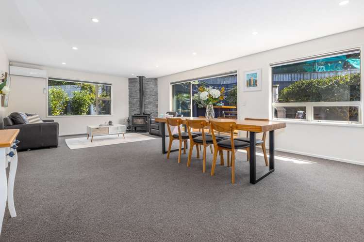 8 Kaweka Close Aotea_2