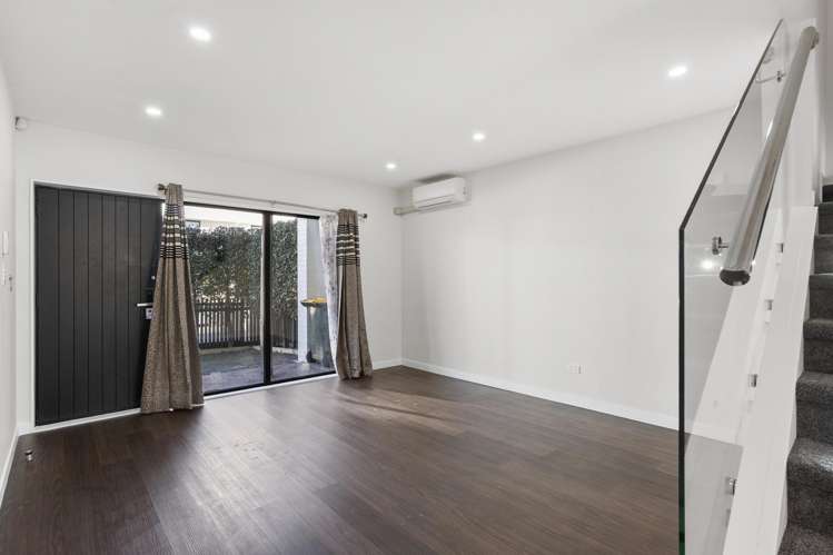 24 Moho Lane_2