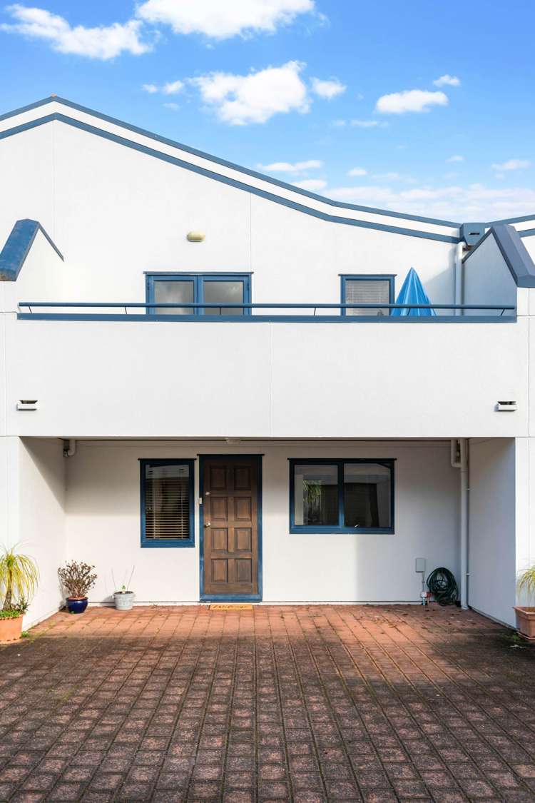 10/70 Fernhill Way Oteha_15