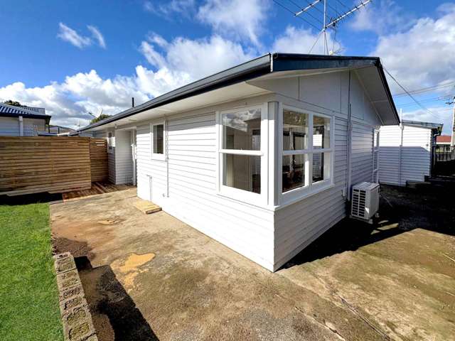 2/12 Kealy Road Mt Wellington_1