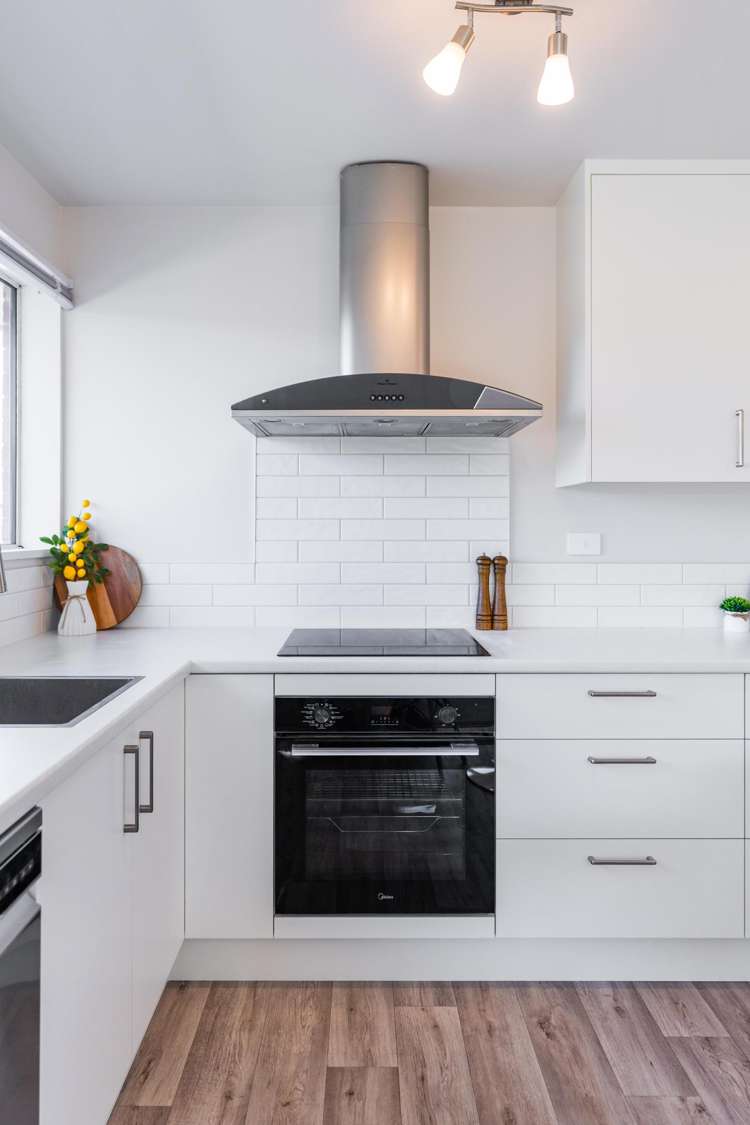 82 Moffat Drive Lincoln_21