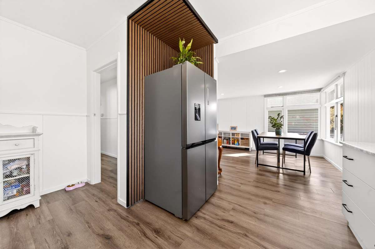 382 High Street South_3