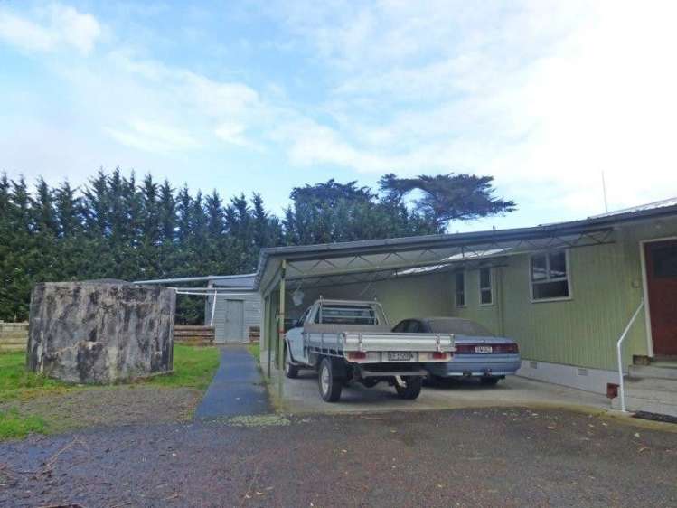 692 Spur Road Bunnythorpe_10