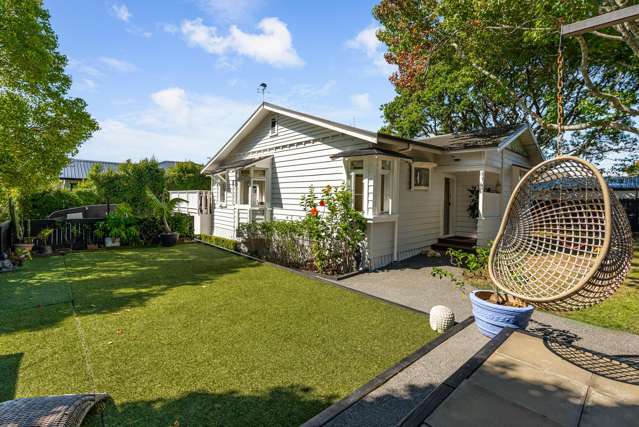 CASH OFFERS ABOVE $950,000