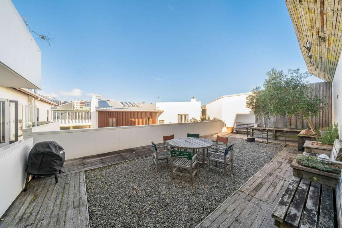 2/12 Little George Street_4