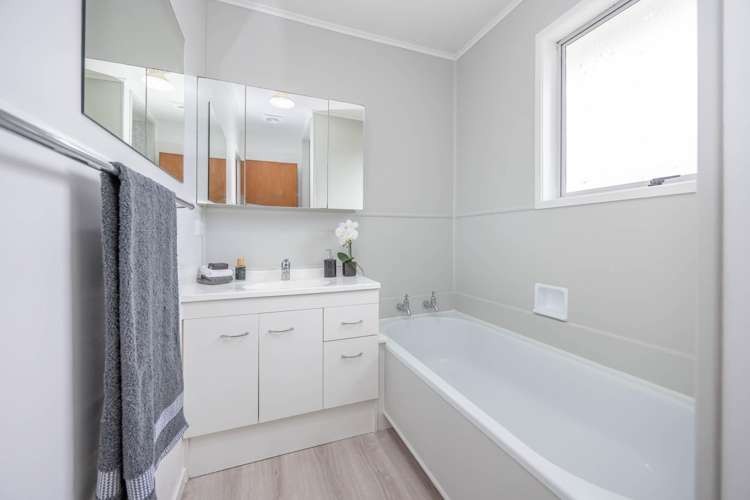 35 Karen Crescent Dinsdale_13