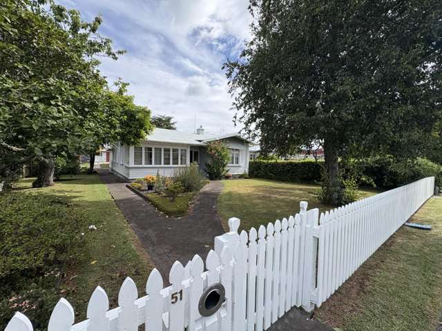 FOUR BEDROOMS - DOMAIN ROAD - WHAKATANE