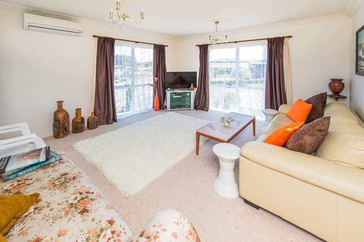 22 Lithgow Drive Otamatea_1