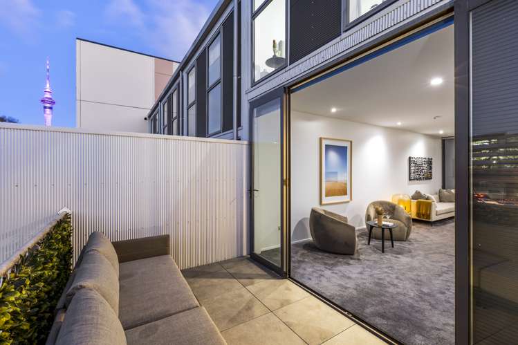 92 Fisher-Point Drive Auckland Central_11