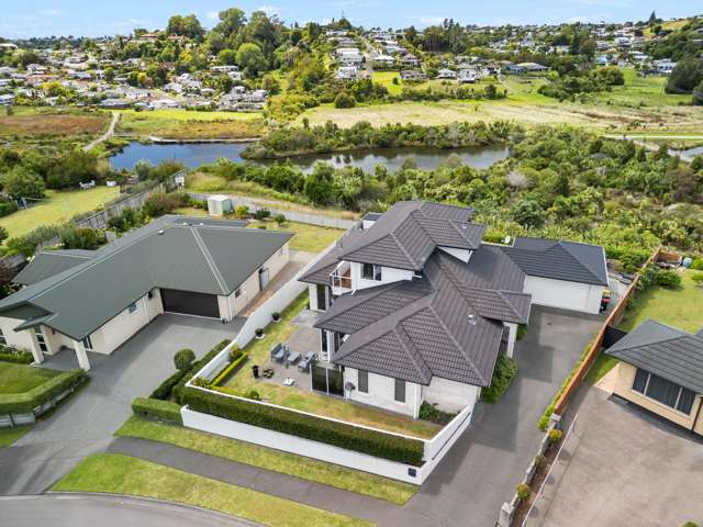 304sqm of immaculate family living