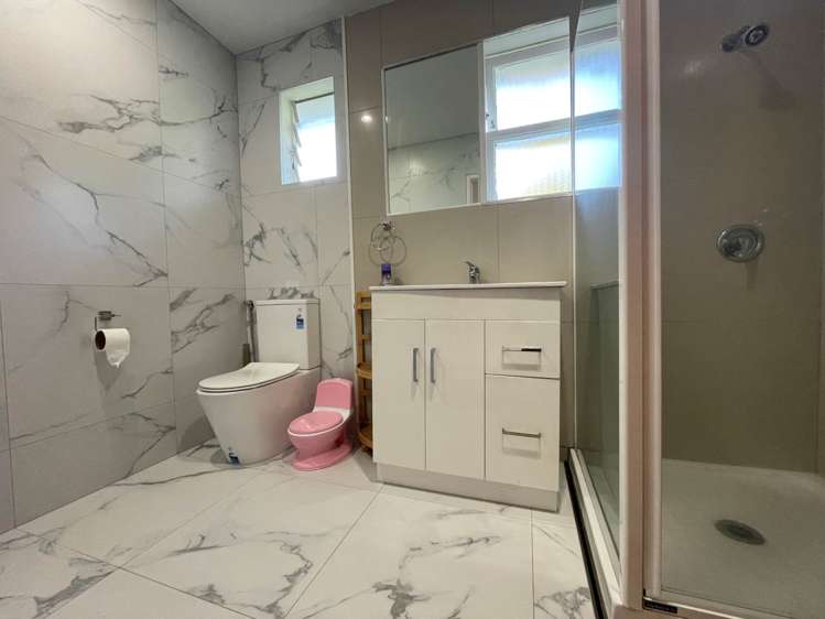 10 Hobart Crescent Wattle Downs_20