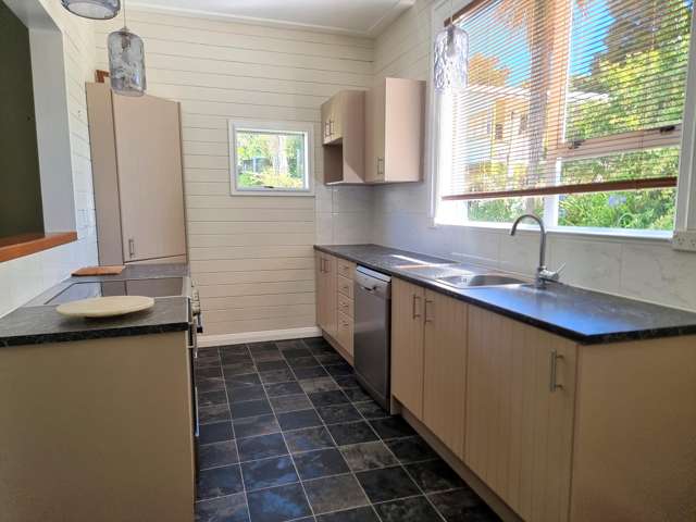 20 Makomako Street Pongaroa_2