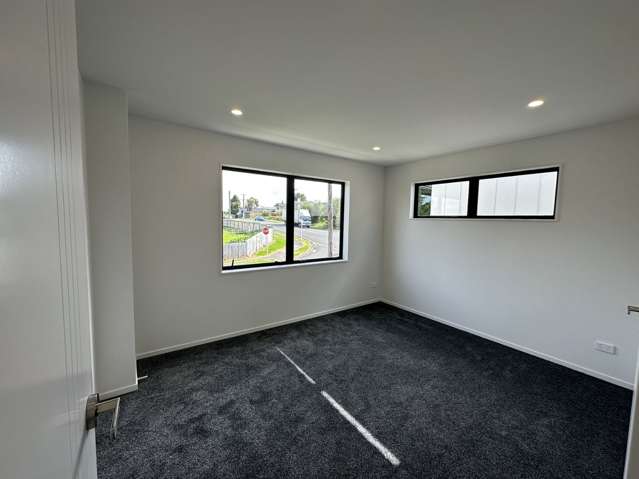 2C Field Road 10686_4
