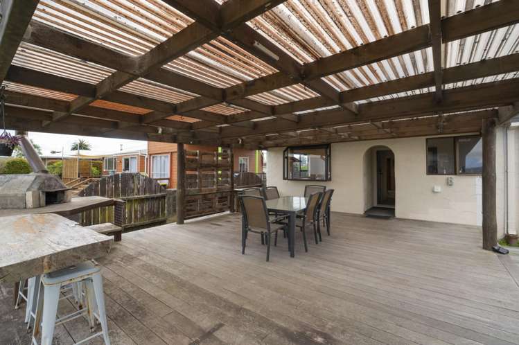 15 Pemberton Crescent Greerton_3