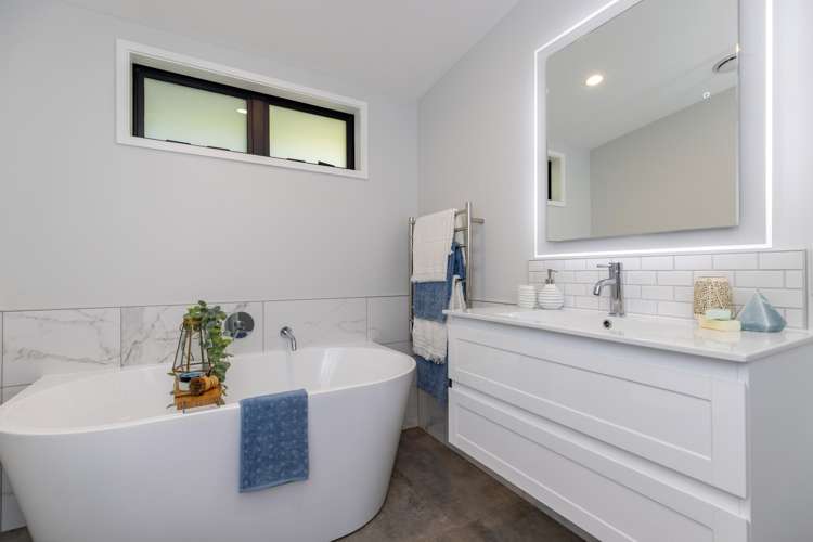 79 The Esplanade Raumati South_24
