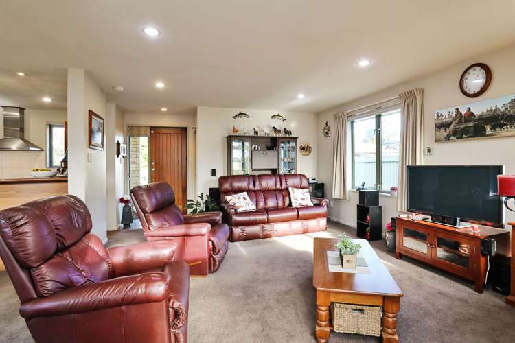 203 Queens Drive Windsor_5