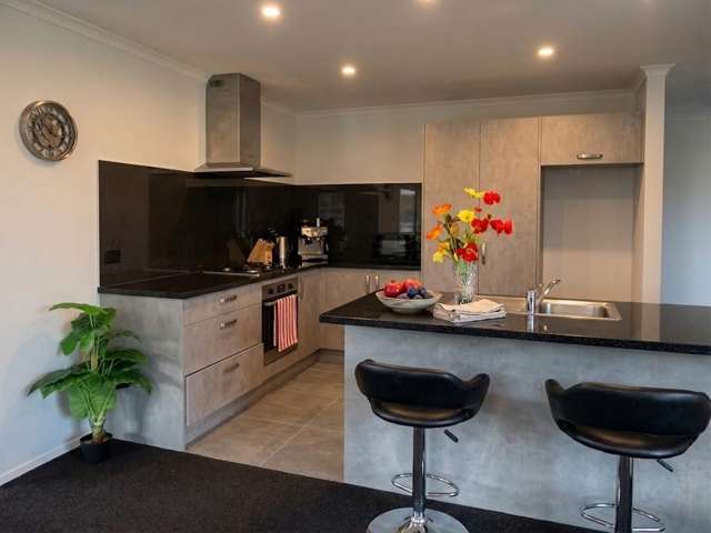  A/186 Seaview Road Westown_1
