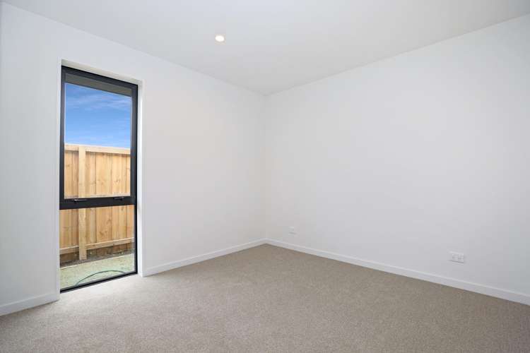 52 Strowan Avenue Elgin_18