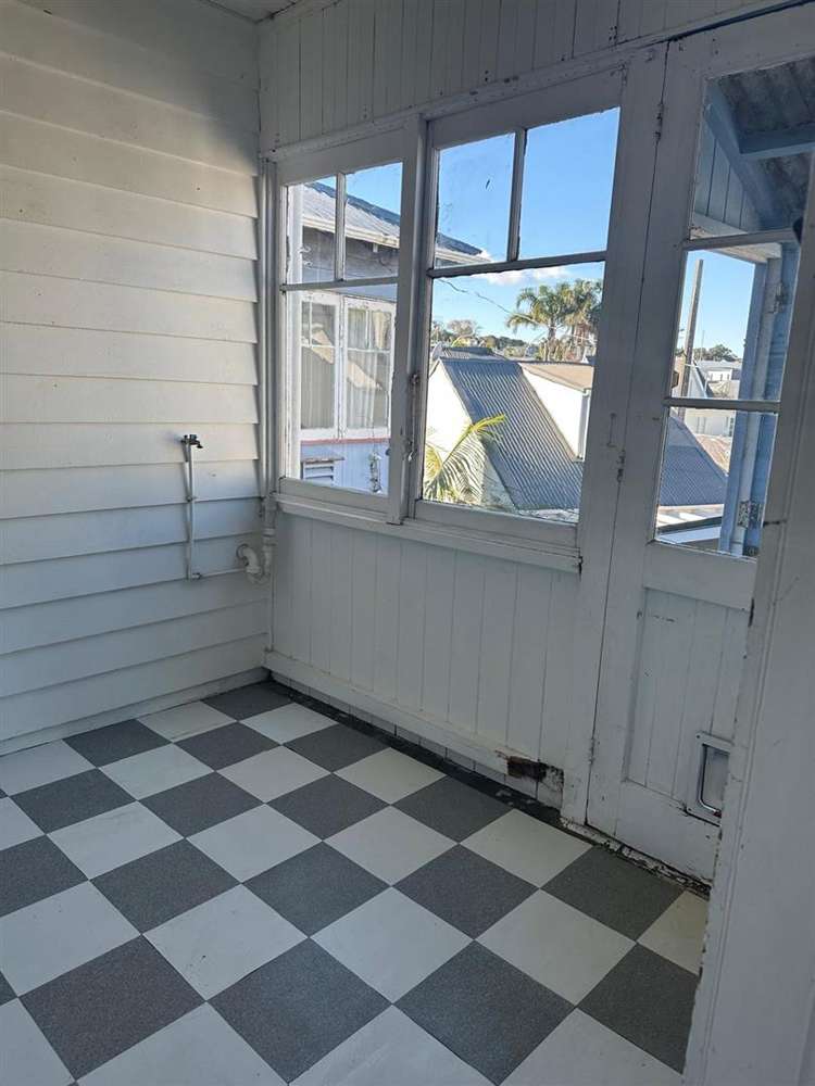 4 15 Queens Parade Devonport_1