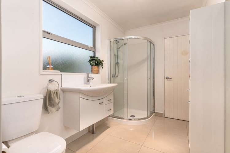 1 Ohau Drive Islington_12