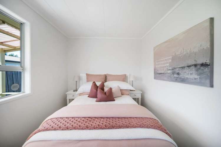 17 Sandrine Avenue Clover Park_8