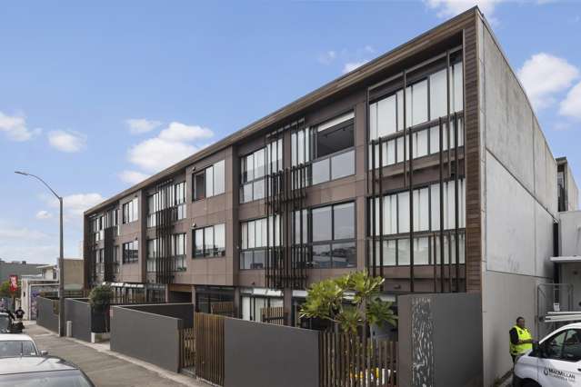 LIVE & INVEST in Mt Cook!
