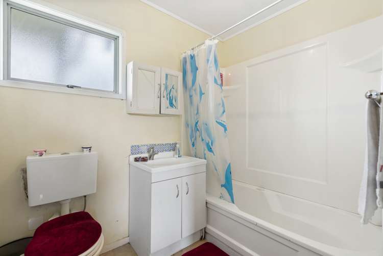 86 Finlayson Avenue Clendon Park_10