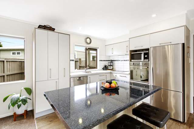 2/44 Randwick Crescent Moera_4