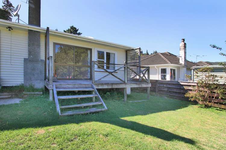 84 Coast Road Wainuiomata_10