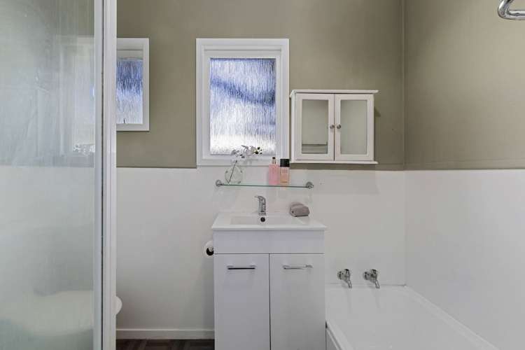 1/7 Tallington Crescent Torbay_14