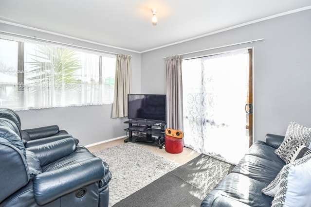 3/10 Ebenezer Way Clendon Park_3