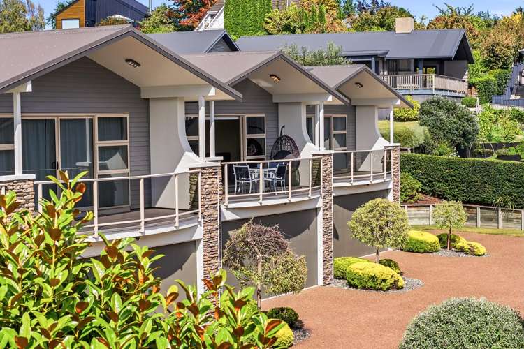 2/17 Tremaine Avenue Two Mile Bay_19